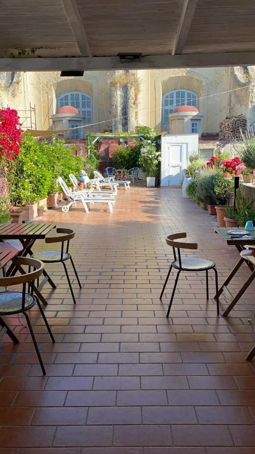 B&B La Terrazza Napoli エクステリア 写真